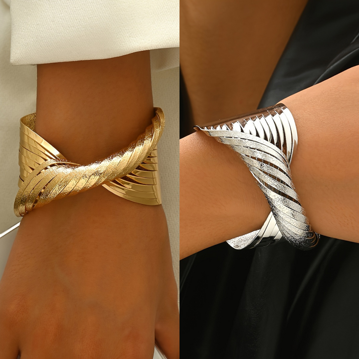 Selene Twist Cuff